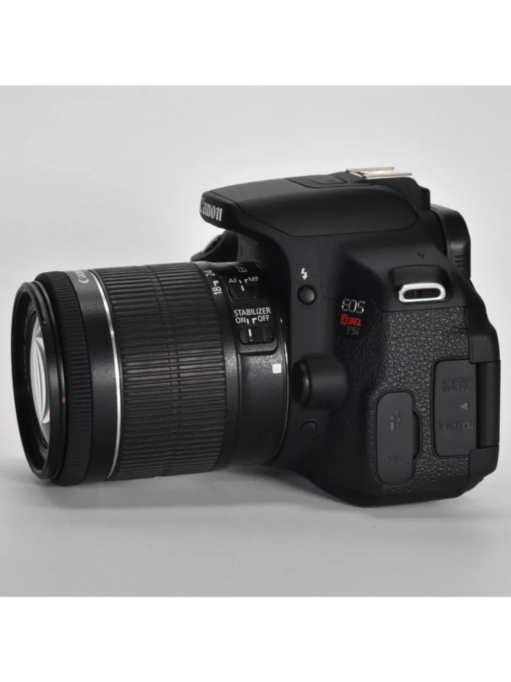 Canon EOS Rebel T5i DSLR Camera Canon 18-55mm STM Zoom Lens Only 328 Clicks MINT